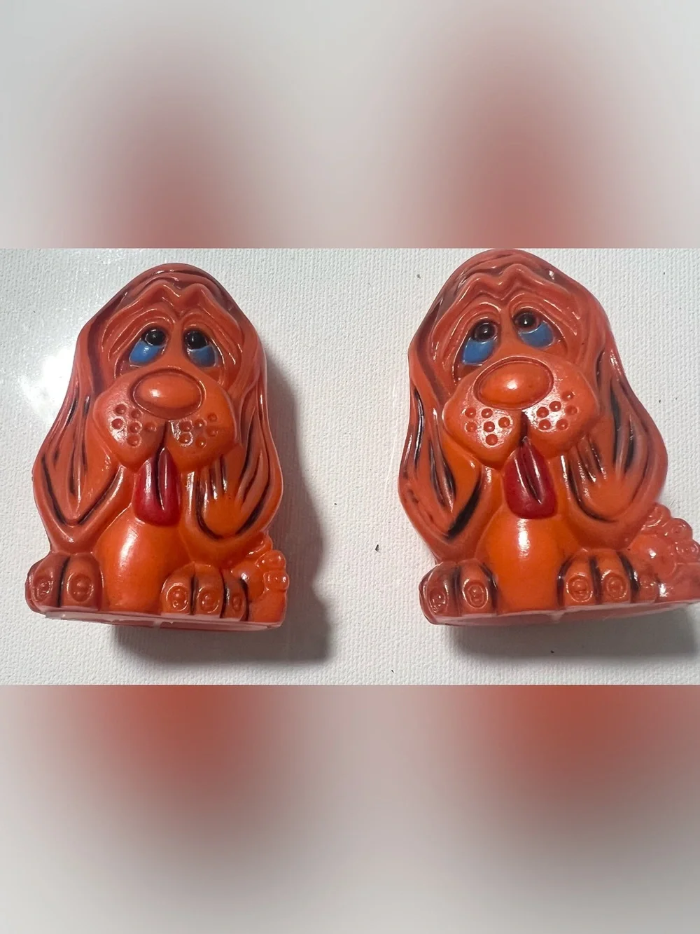 VTG Hound Dog Sad-eyed  Orange Figurine Salt & Pepper Shakers
